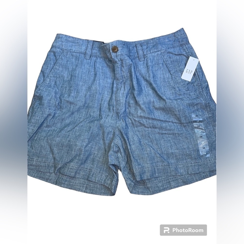 Gap Girlfriend Khaki short High Rise size 14